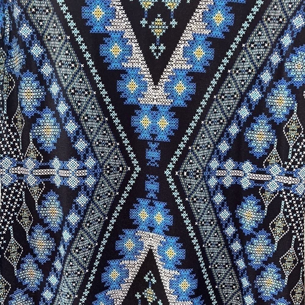 FLATTERING slimming 3/4 sleeve dress Karen Kane size L cross-stitch print - Picture 12 of 13